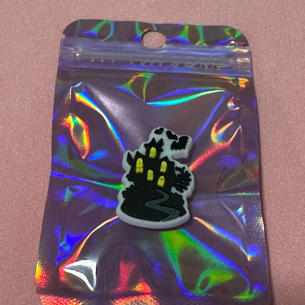 Croc charm